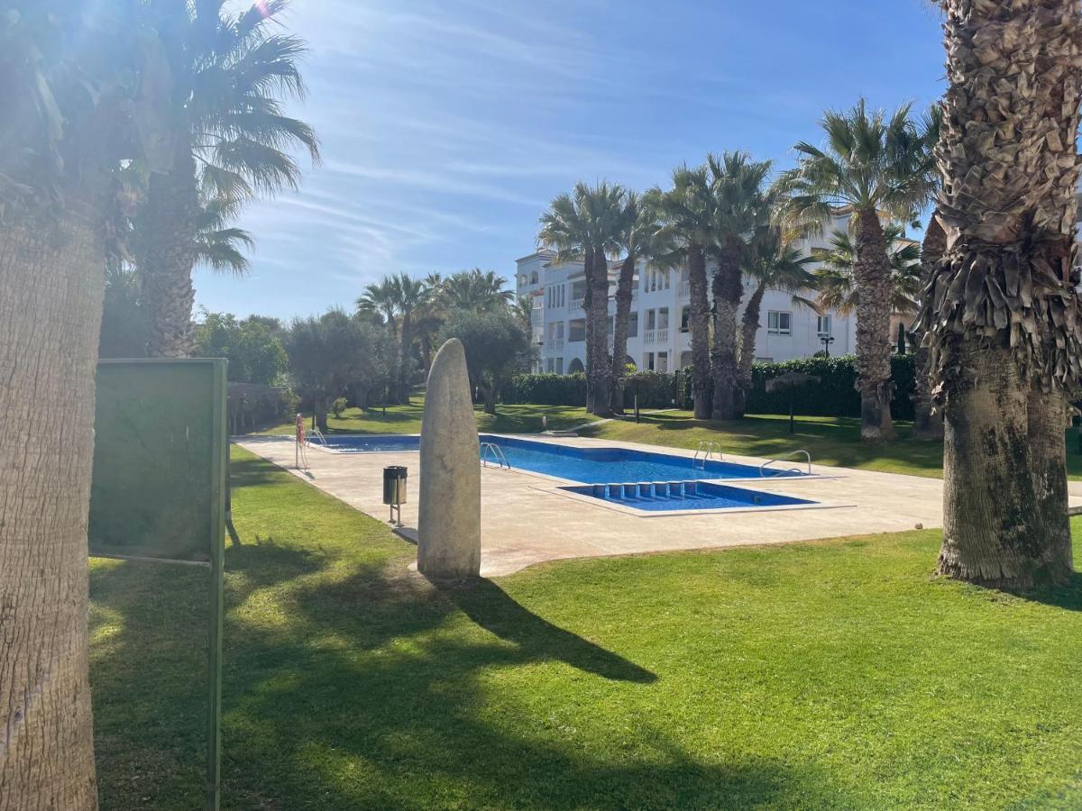 Villamartin-Golf Studio Apartment Dehesa de Campoamor  Eksteriør bilde